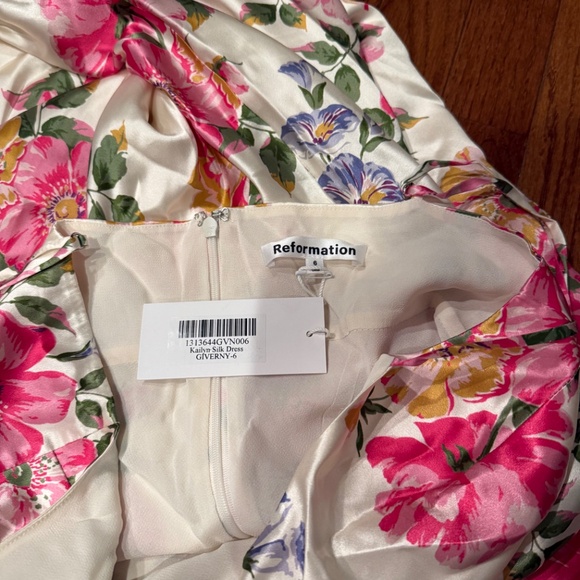 NWT Reformation Kailyn Silk Dress Sz 6 - Picture 4 of 5